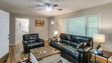 House (Multiple Bedrooms) | Interior