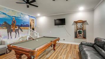 House (Multiple Bedrooms) | Interior