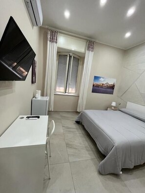 Classic Double Room, Balcony, City View | Wi-fi percuma 
