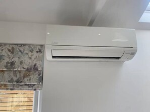 Miscellaneous - Air conditioned cabin cosy retreat in Derbyshire (Ambergate)