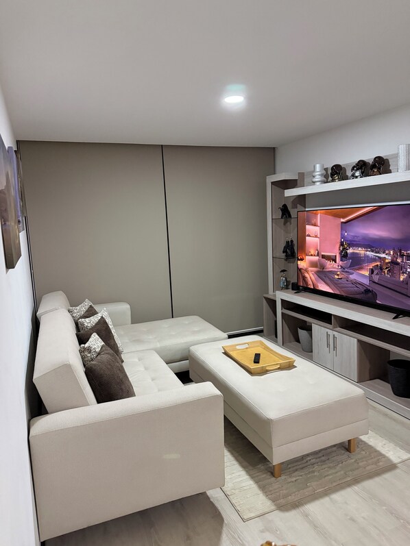 TV