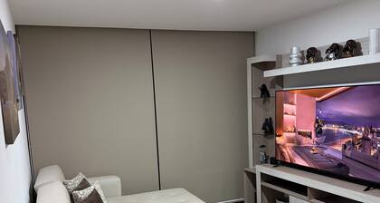 Fantastic 2-bedroom apartment in Cuenca Kid Bunk Room, private parking and pool