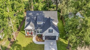 Exterior - New Home 3-bed 3-bath w/pool, golfcart and bounce house (North Myrtle Beach)