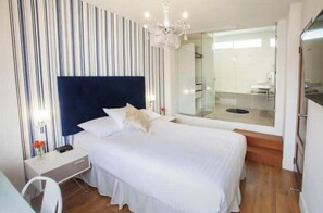 Room - Spacious house with a garden, ideal for families or groups (Miraflores)