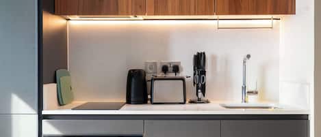 Microwave, oven, stovetop, dishwasher