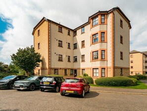 Exterior - Peaceful 2-Bed · Craiglockhart · Free Parking (Edinburgh)