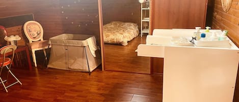 4 bedrooms, free WiFi