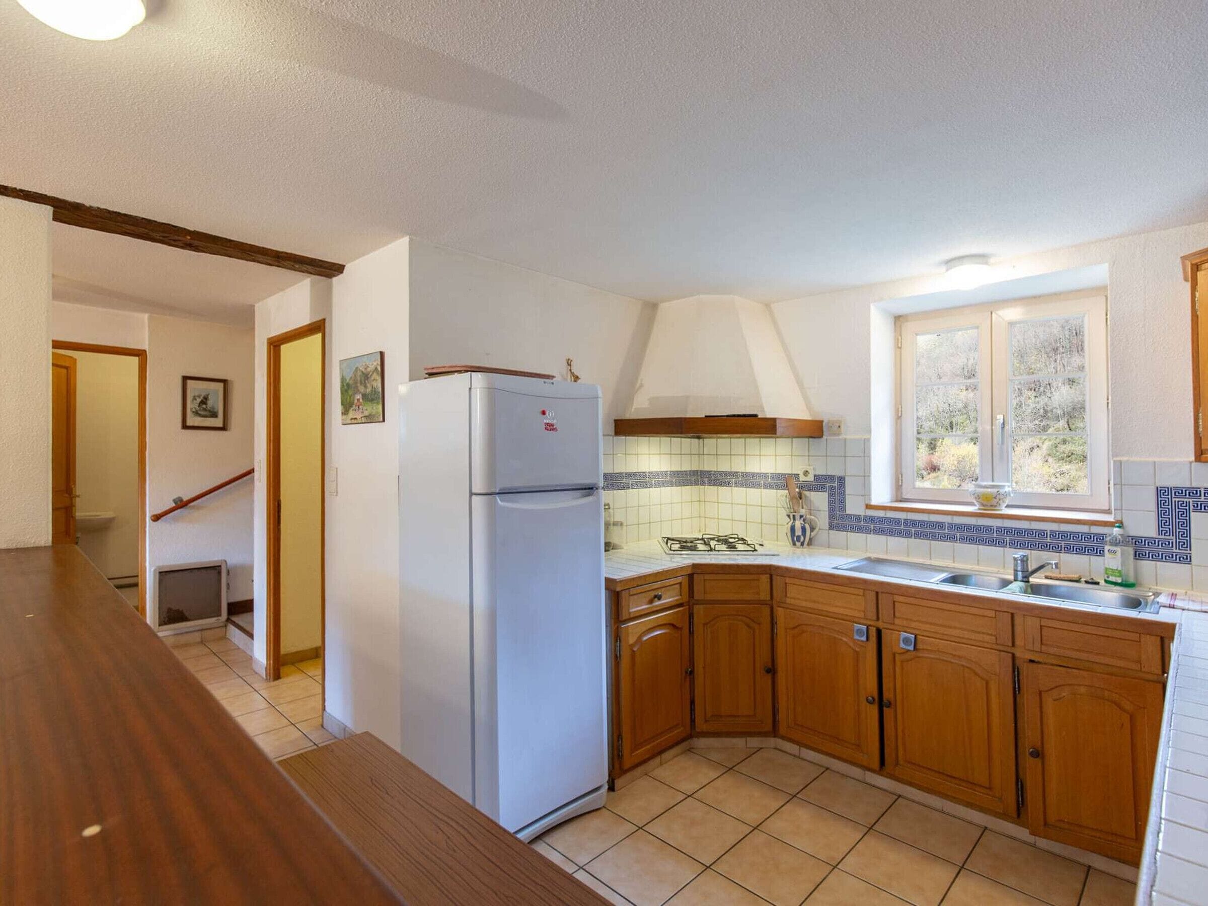 Microwave, stovetop, dishwasher