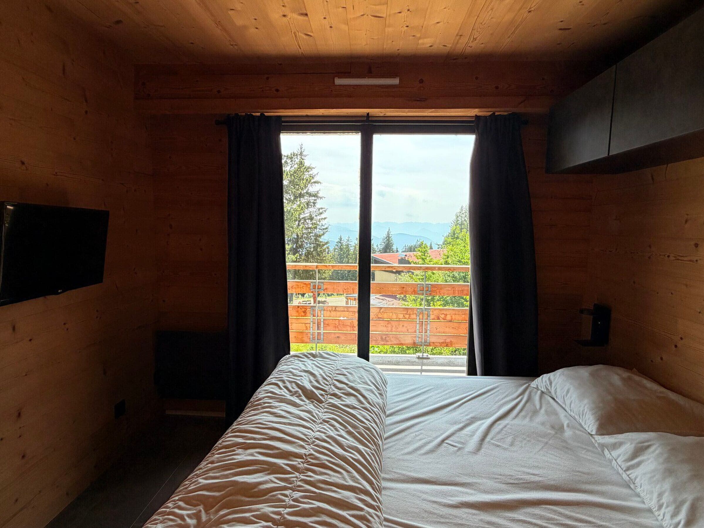 2 bedrooms