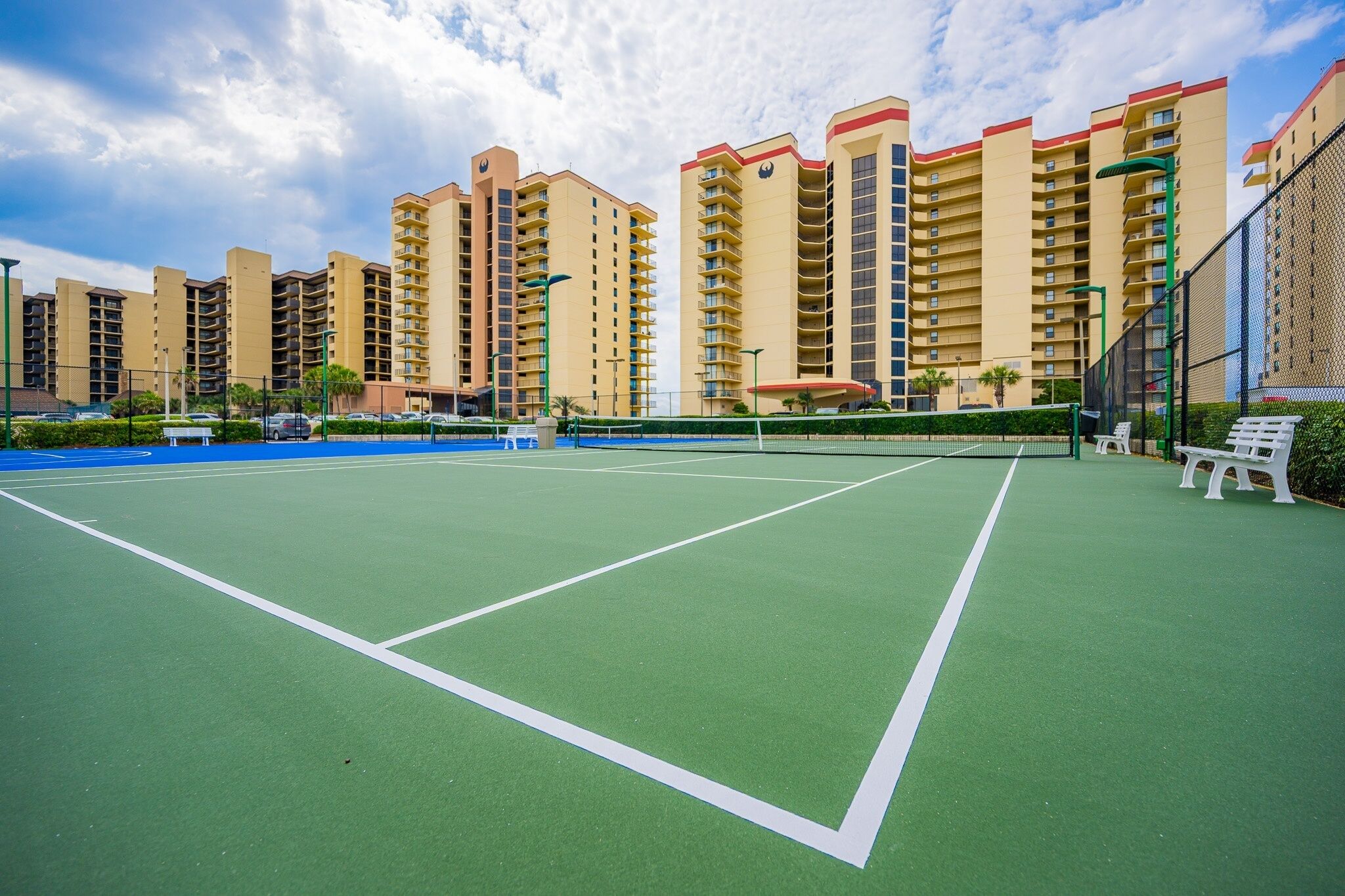 Condo, 2 phòng ngủ | Sân thể thao