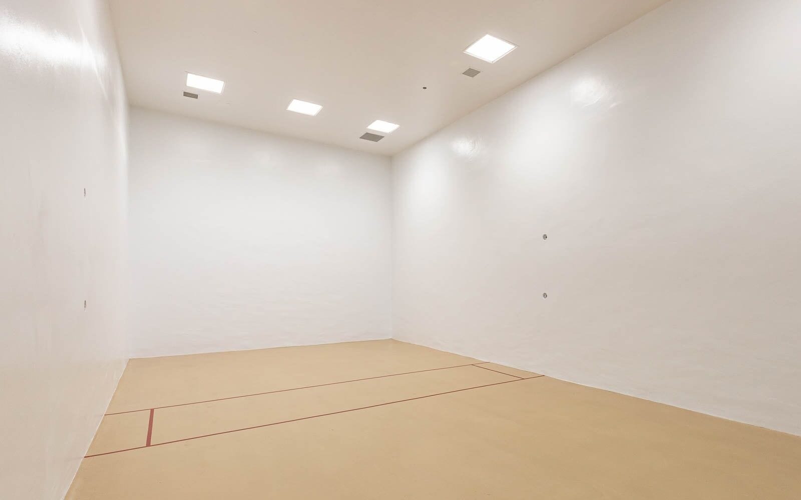 Condo, 1 Bedroom | Sport court
