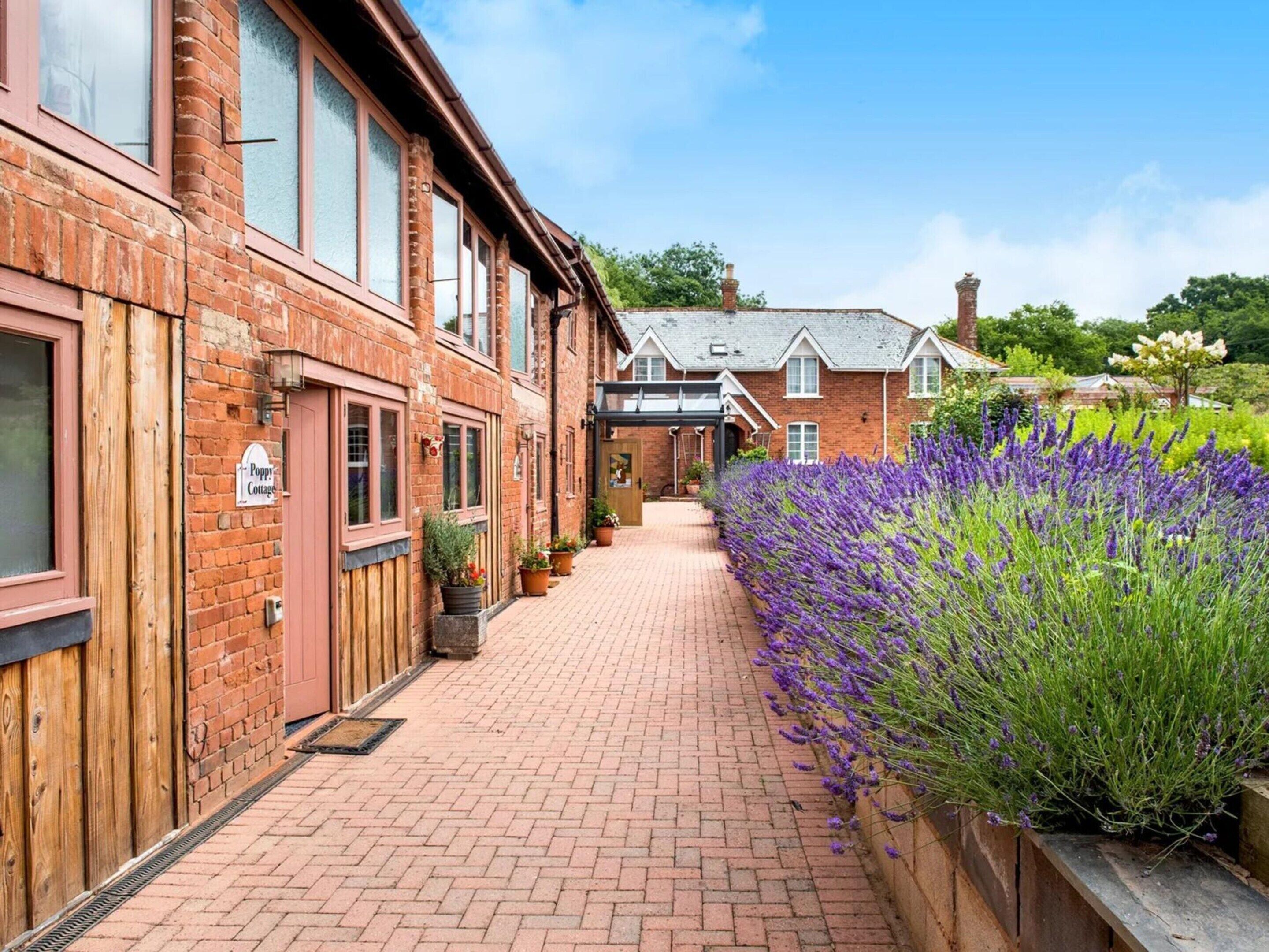 Cottage | Exterior