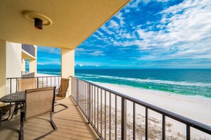 A balcony with a view of the beach and ocean. - Phoenix Iii 3095 1 Bedroom Condo (Orange Beach)