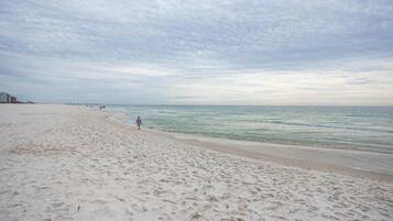 Condo, 1 Bedroom | Beach | Beach nearby