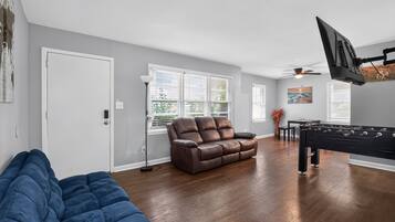 House, 3 Bedrooms | Living area