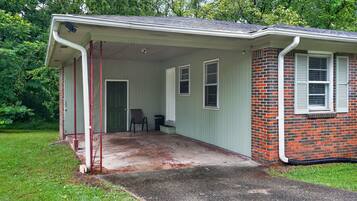 House, 3 Bedrooms | Exterior