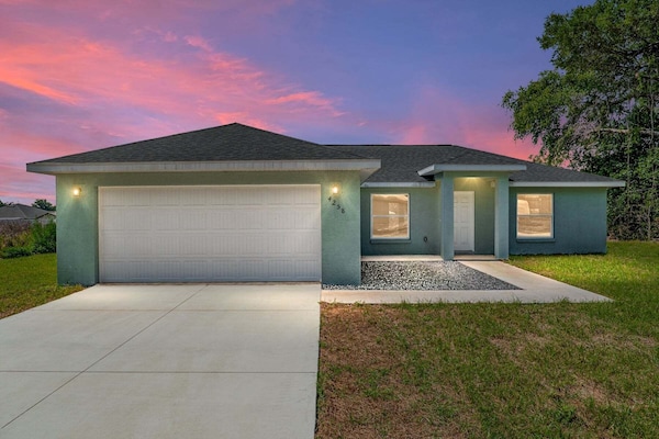 Moments From The Trail Pool Villa 3 Bedroom Home - Inverness, FL