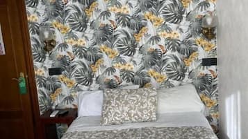 Doppel- oder Zweibettzimmer | Schreibtisch, kostenloses WLAN