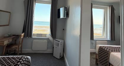 The Carlton Hotel