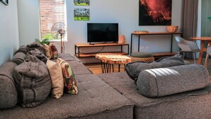 Classic Room, Non Smoking, Pets not allowed | Living area