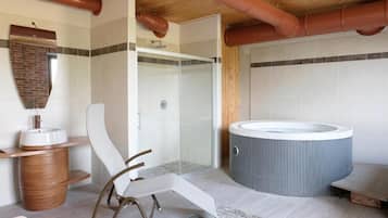 Sauna, tina de hidromasaje y baño turco o hammam