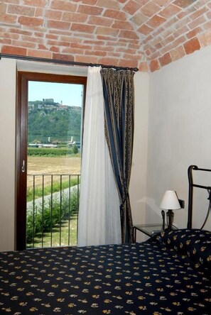 Superior Double Room, Patio | In-room safe, desk, blackout drapes, WiFi (free)