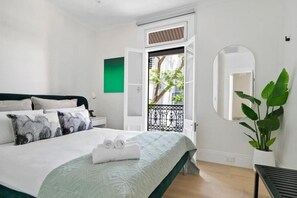 Apartment, 2 Bedrooms, Balcony | Iron/ironing board, free WiFi - 44 Adelaide Street (Surry Hills)