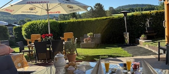 Appartamento nel Taunus con balcone privato e Wi-Fi