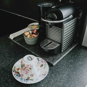 Coffee and/or coffee maker - Heart of York – Beautufil Listed Bulding -Walk to Station (York)