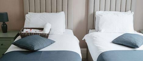 1 bedroom, iron/ironing board, Internet, bed sheets