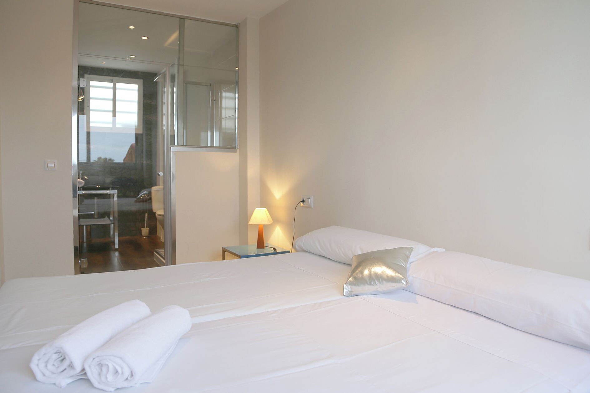 5 chambres, fer et planche à repasser, accès Internet, draps fournis