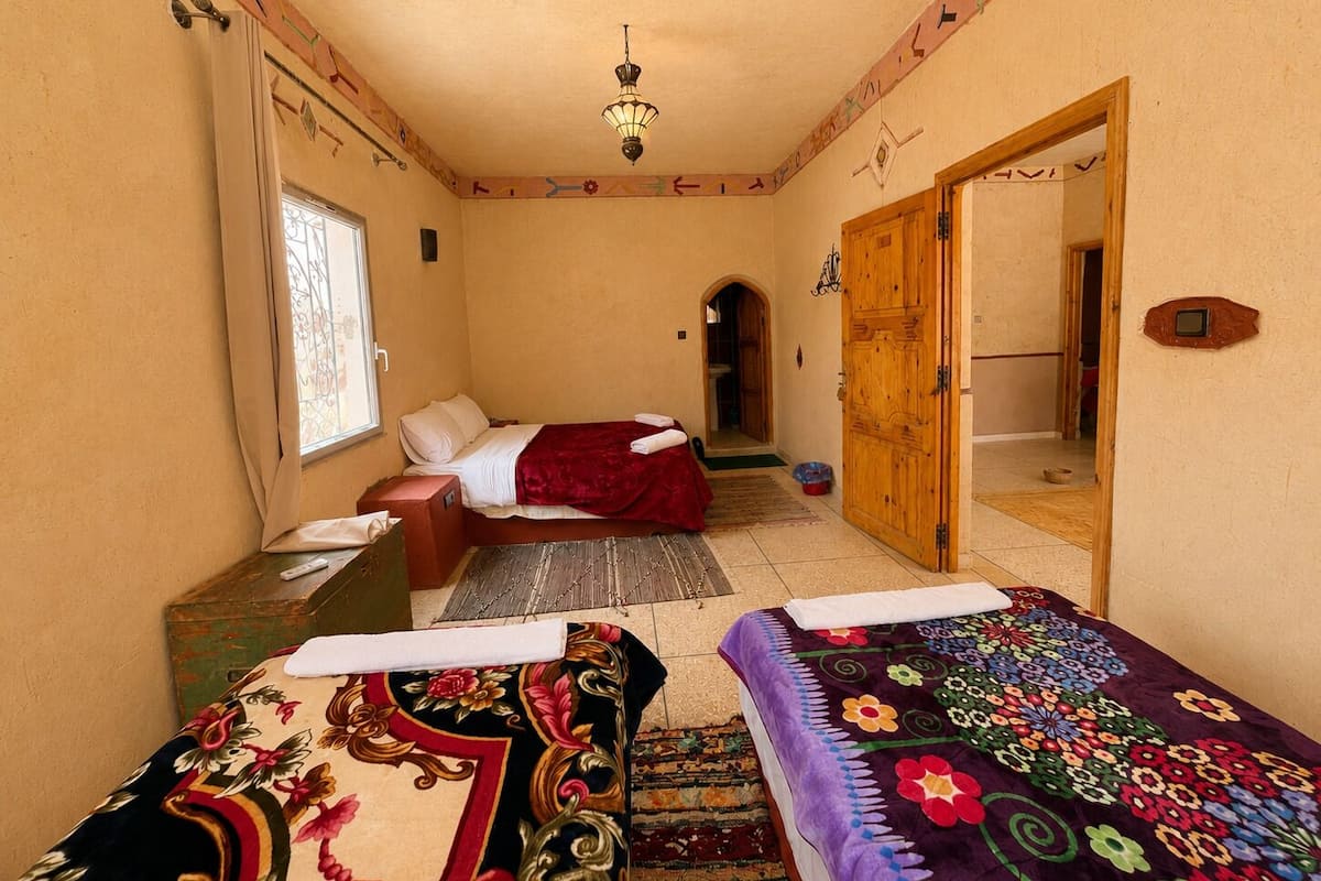 Chambre quadruple classique, vue sur la montagne | Accès au Wi-Fi (inclus)