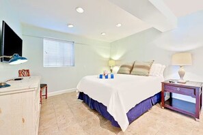 4 bedrooms, iron/ironing board, free WiFi, bed sheets - On The Sand, Endless Sunset Views, Perfect 4 Families! (Dana Point)
