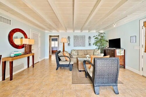 On The Sand, Perfect 4 Families, Endless Sunset Views!