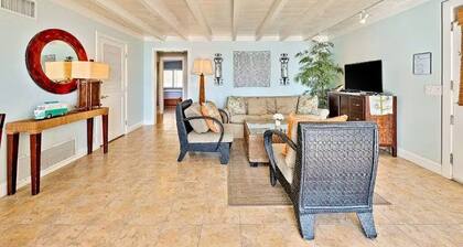 On The Sand, Perfect 4 Families, Endless Sunset Views!