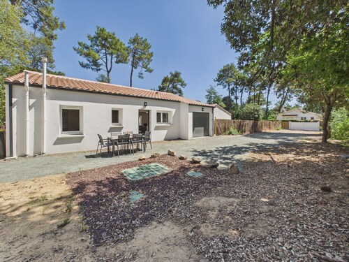 450m from Beach - House for 4 Adults/2 Kids