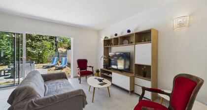 450m from Beach - House for 4 Adults/2 Kids
