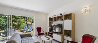 450m from Beach - House for 4 Adults/2 Kids