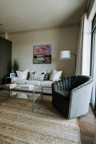 Lovely 1BR · Williams-Brice & Fort Jackson