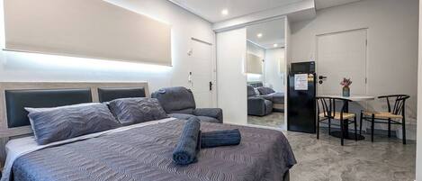1 chambre, fer et planche à repasser, Wi-Fi gratuit, draps fournis