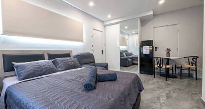 Urban Luxe Studio | Northcrest