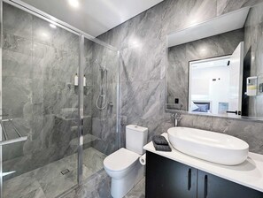 Bathroom - Urban Luxe Studio | Northcrest (Berrimah)