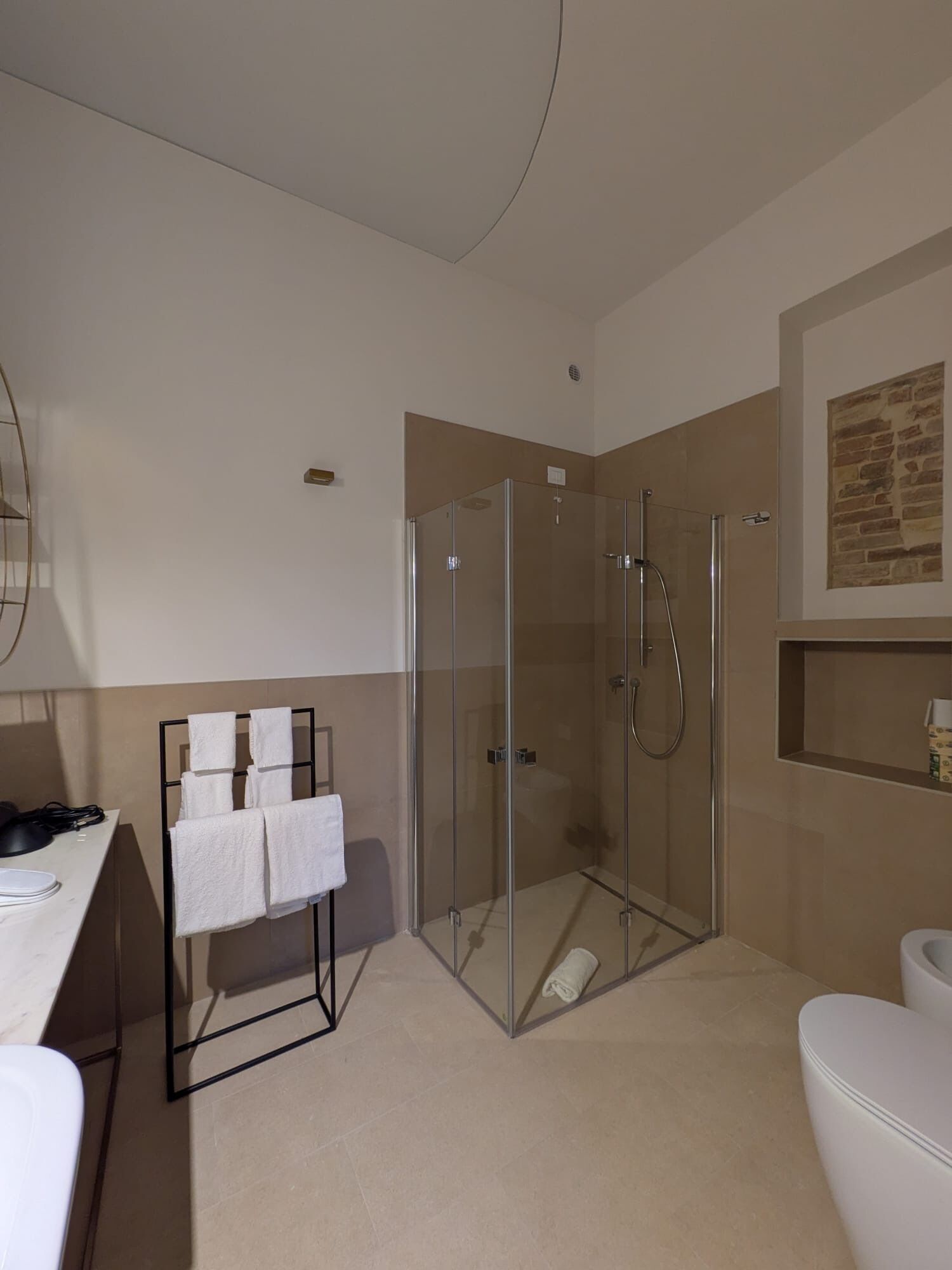 Suite Exécutive | Salle de bain | Chaussons