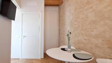 Suite Deluxe, coin cuisine | Restauration | Déjeuner et dîner servis sur place
