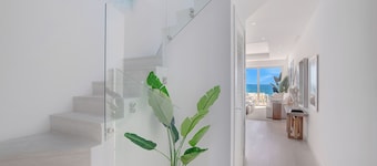 Penthouse + Beachfront + Private Pool 3BR