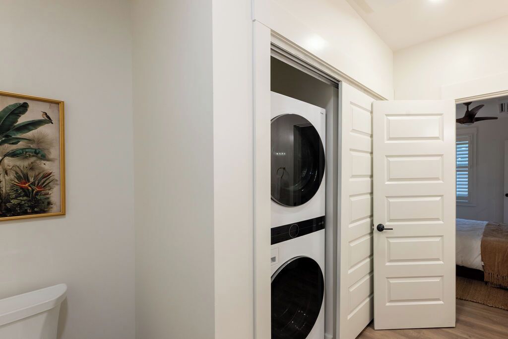 1 bedroom, desk, WiFi, bed sheets