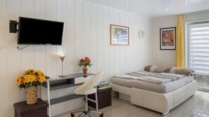 2 bedrooms, WiFi, bed sheets