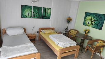 2 bedrooms, WiFi, bed sheets