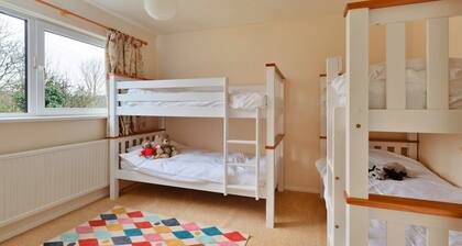 Holiday Home in Fishing Town of Looe