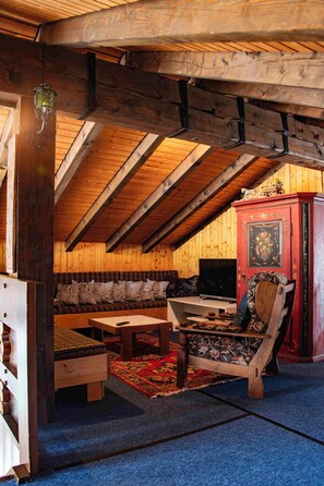 Living area - Deluxe Apartment Vacation Rental (Wieden)